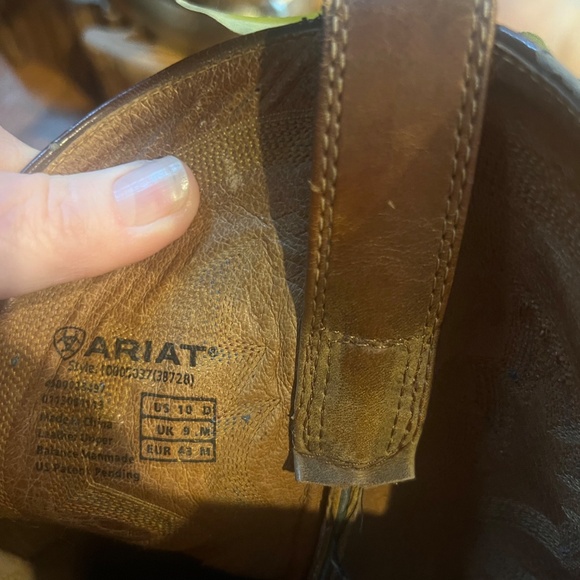 Men’s Leather Ariat Boots - Picture 4 of 4